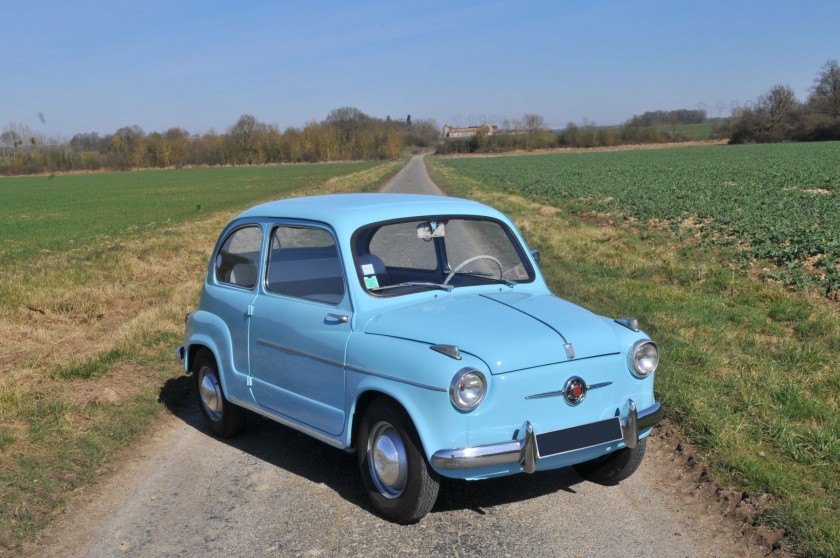 1957 Fiat 600 coach