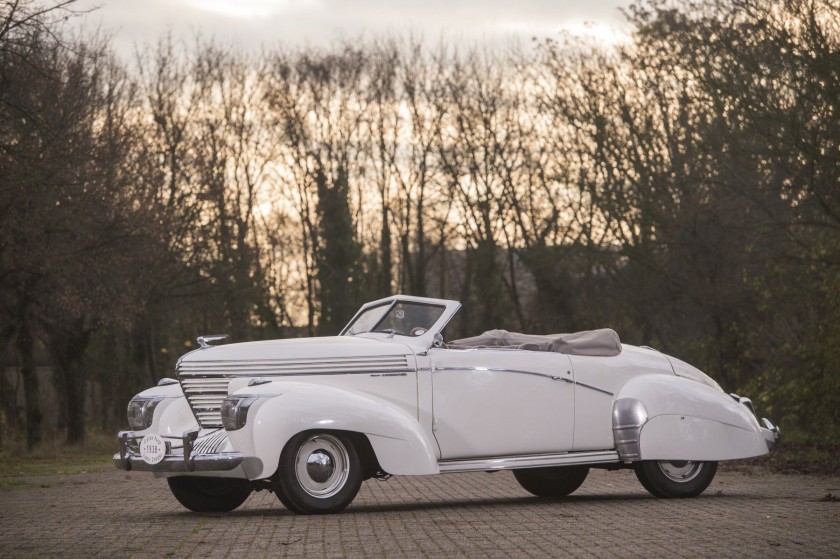 1939 Graham Paige Type 97 supercharged cabriolet Pourtout