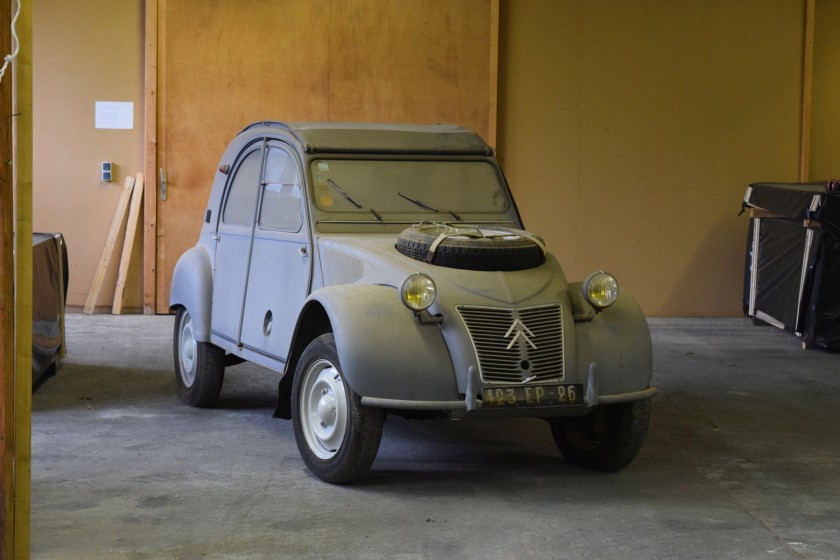 1961 CitroÃ«n 2 CV Sahara