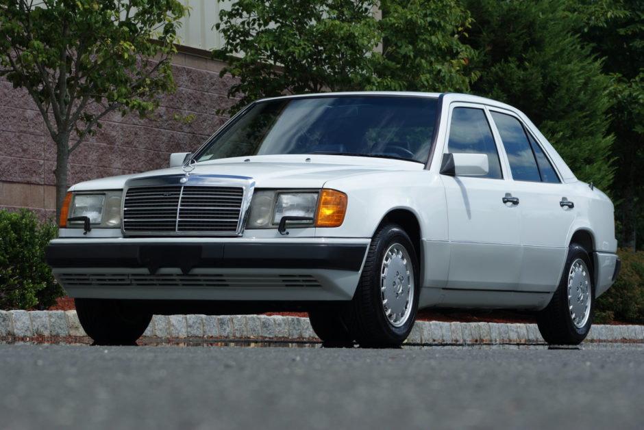 No Reserve: 1993 Mercedes-Benz 300E