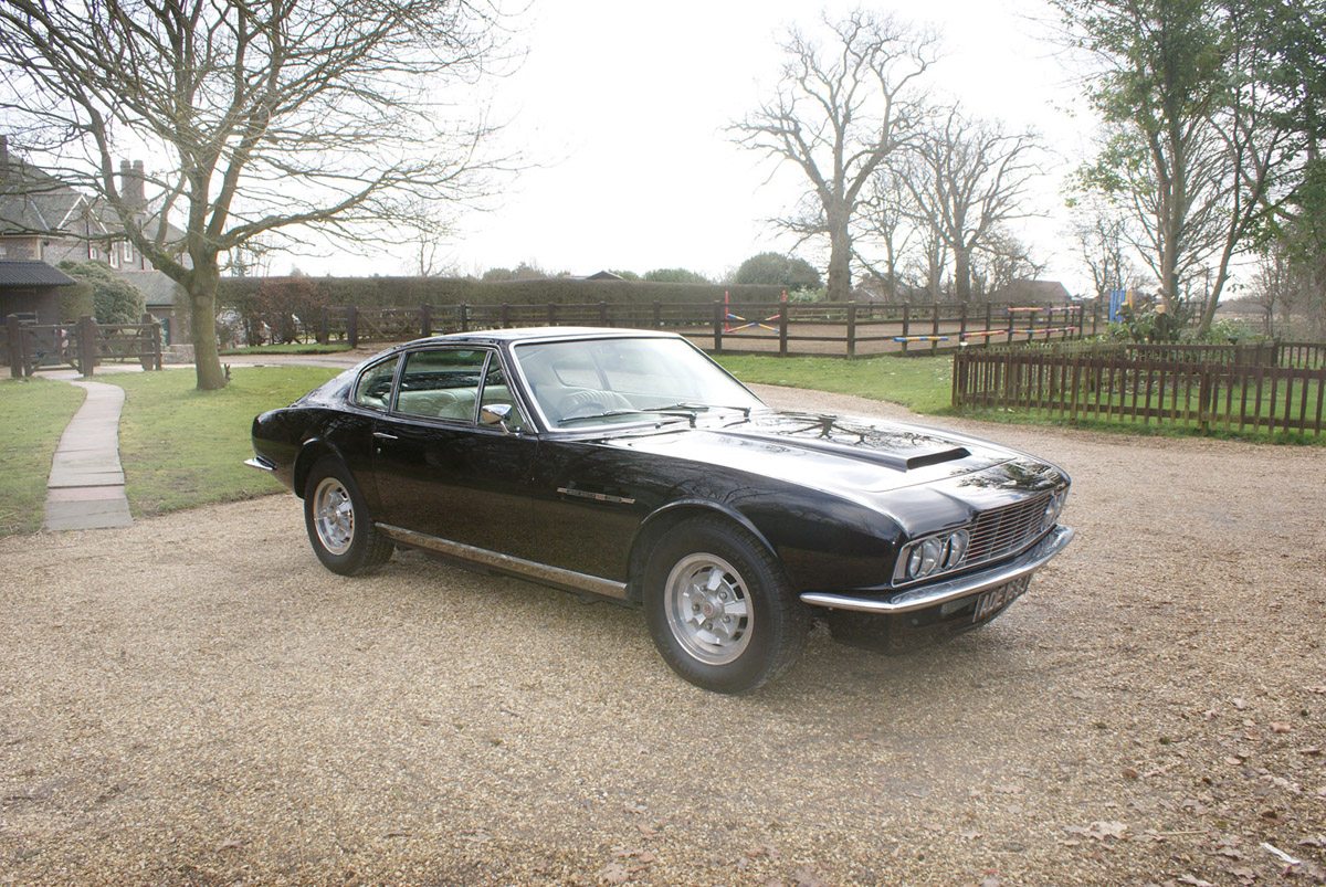 1971 Aston Martin DBS V8