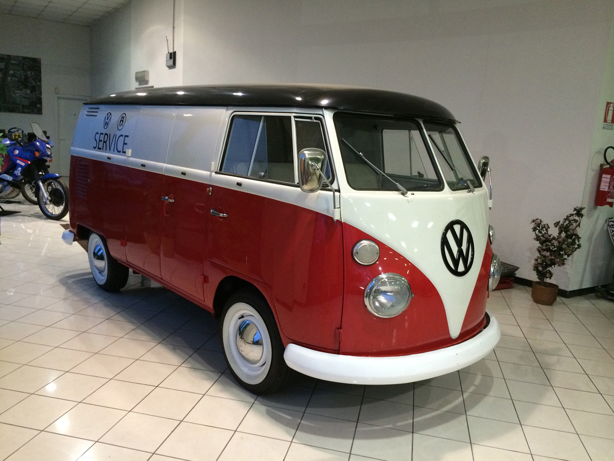 1966 Volkswagen T1 Bully Transporter