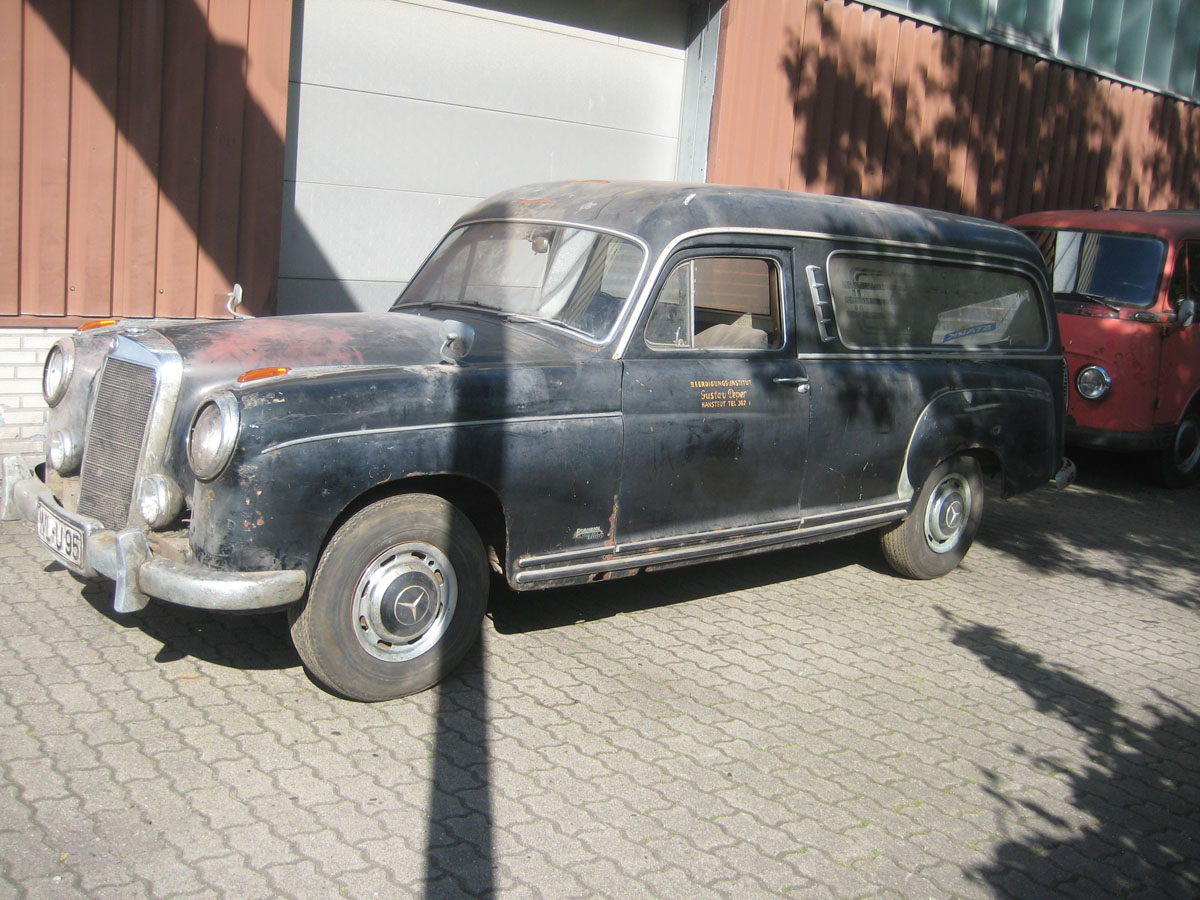1955 Mercedes-Benz 220 A Ponton by Pollmann of GermanyÂ Â Â Â 