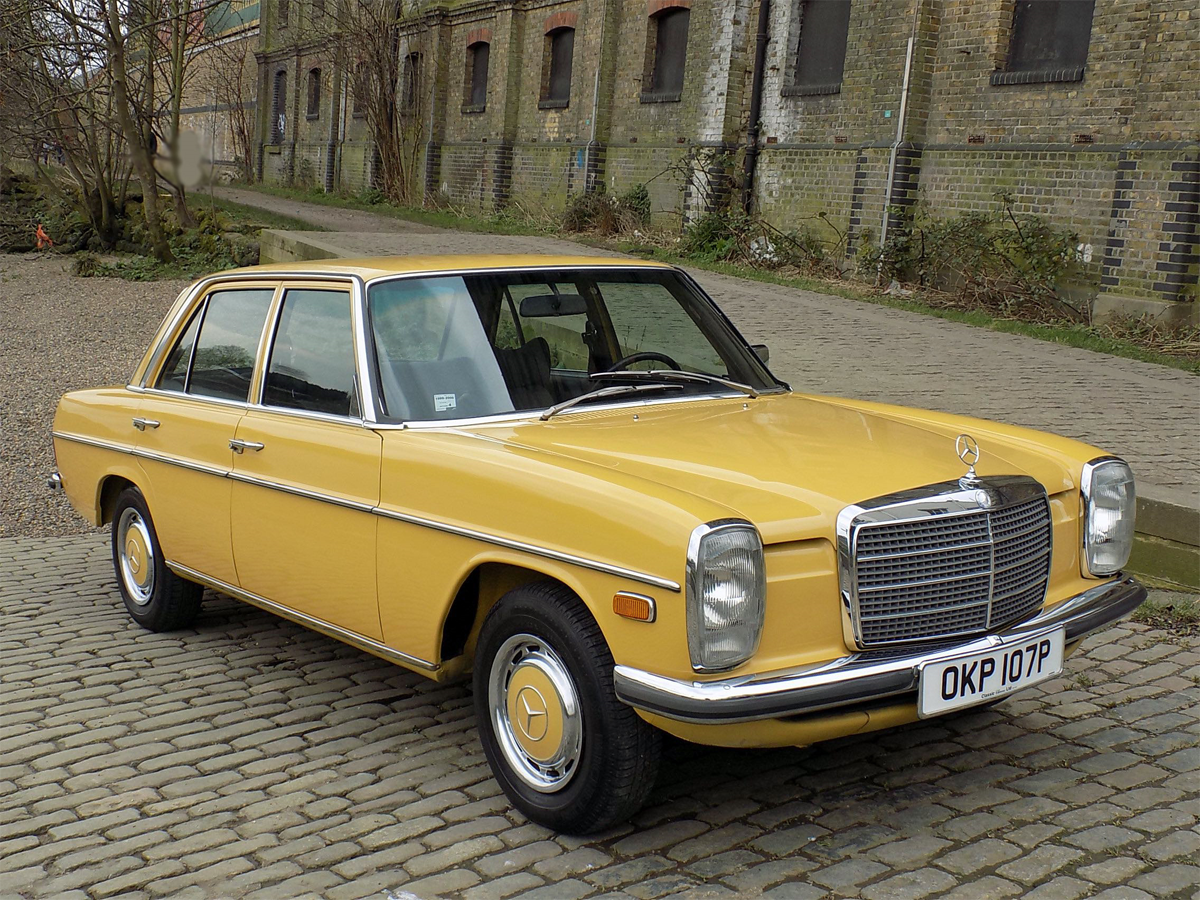 1975 Mercedes-Benz 200D