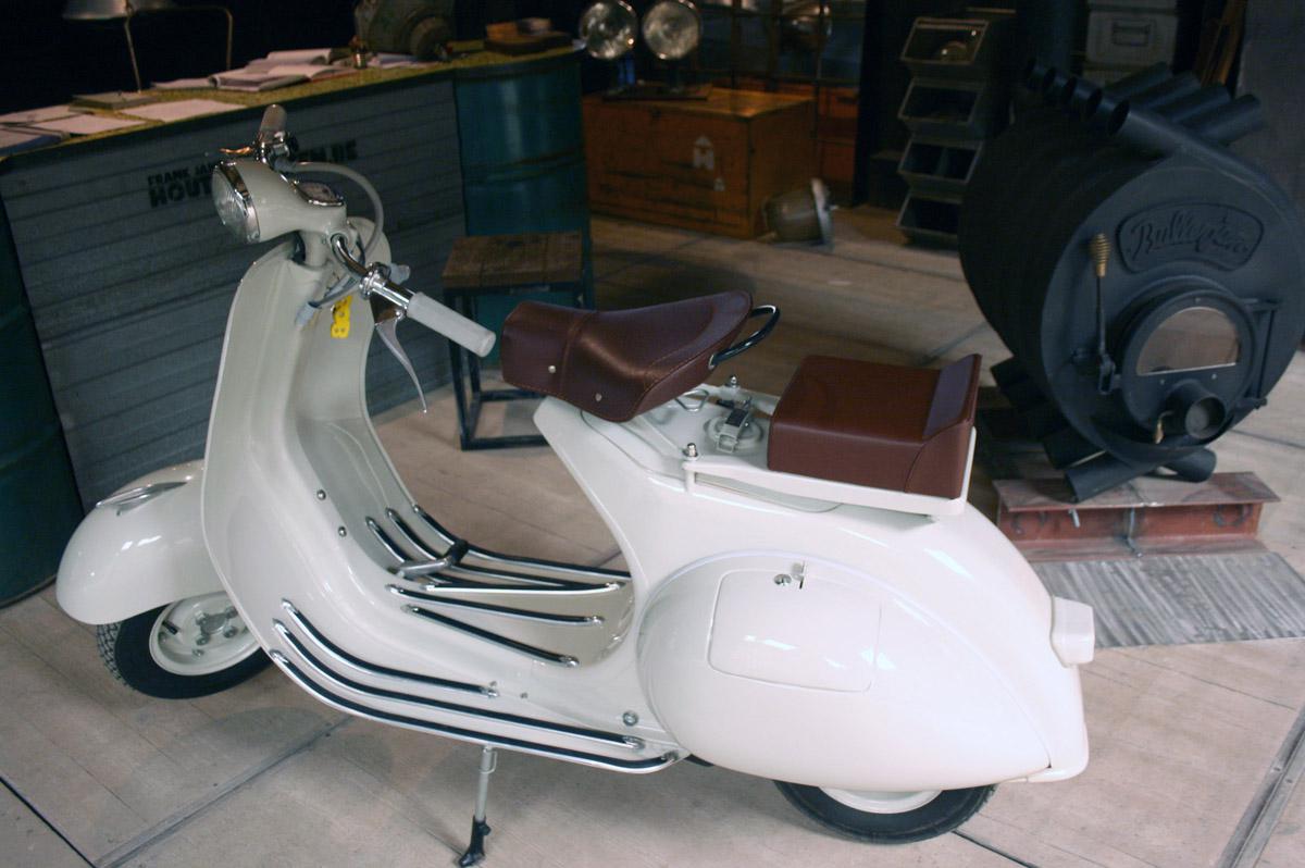 1956 Vespa VL3T Struzzo