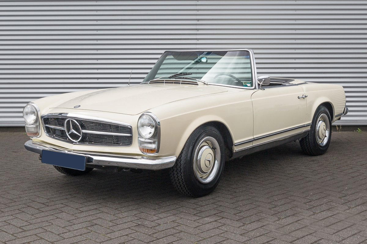 1966 Mercedes-Benz 230SL