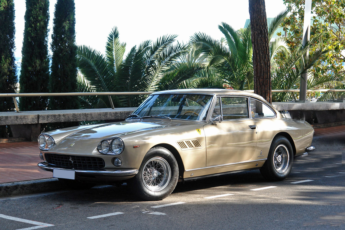 1965 Ferrari 330 GT 2+2 Series 1