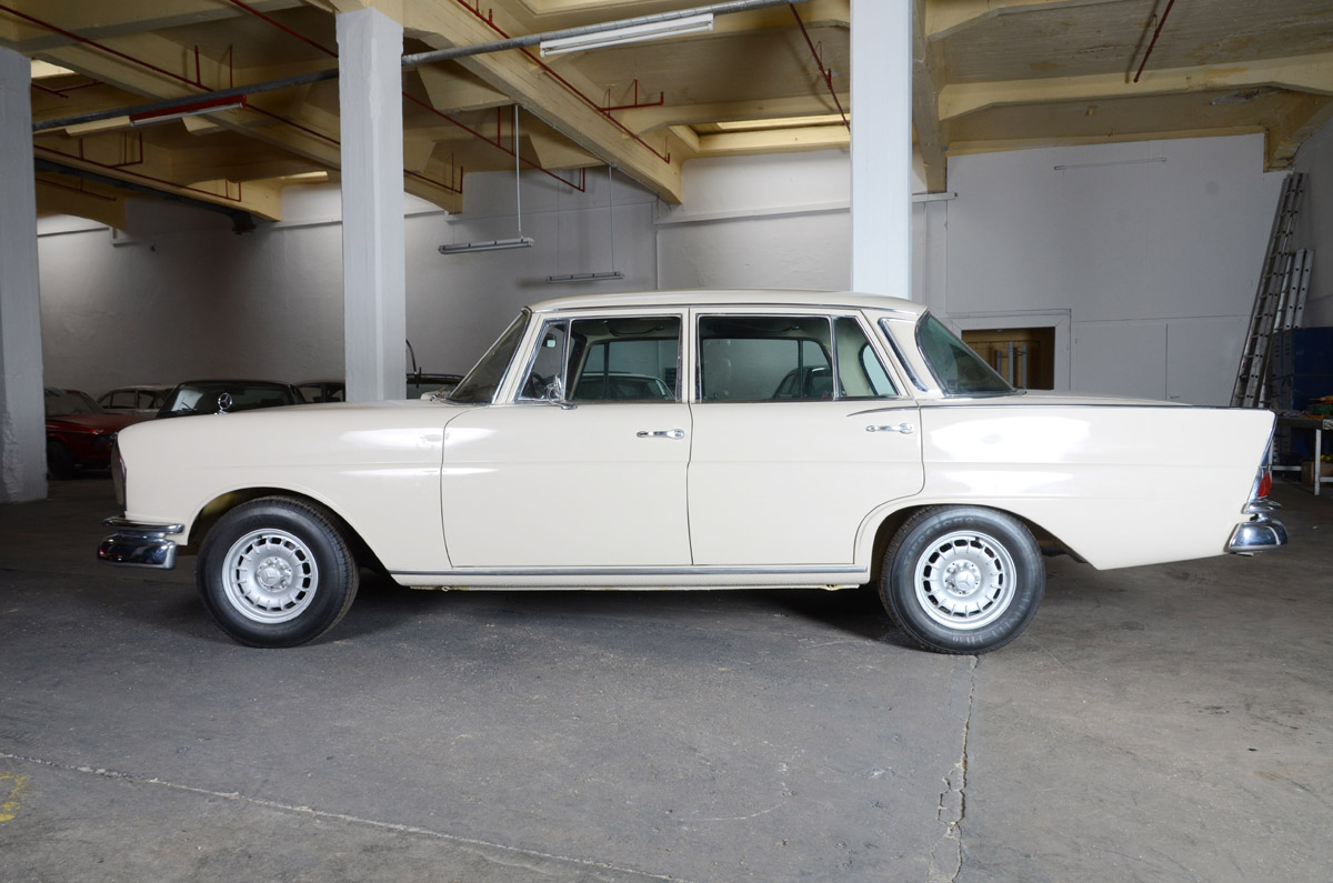 1967 Mercedes-Benz 230 S â€œFintailâ€