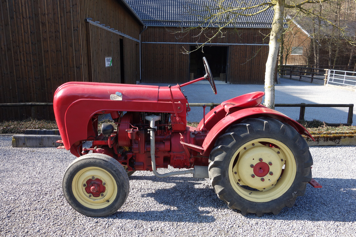 1957 Porsche AP 22 â€œnarrow-trackâ€ Tractor