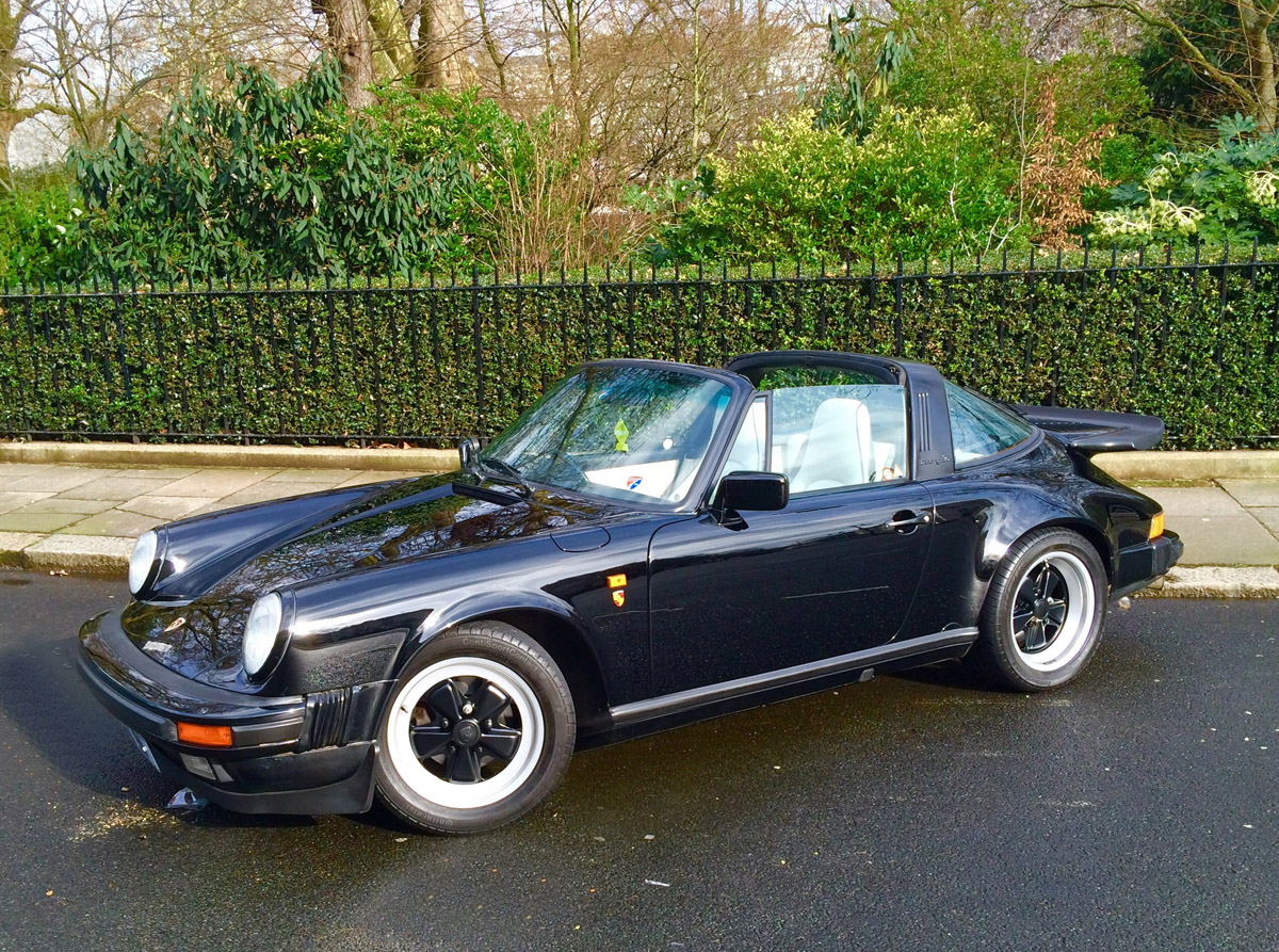 1988 Porsche 911 3.2 Carrera Sport