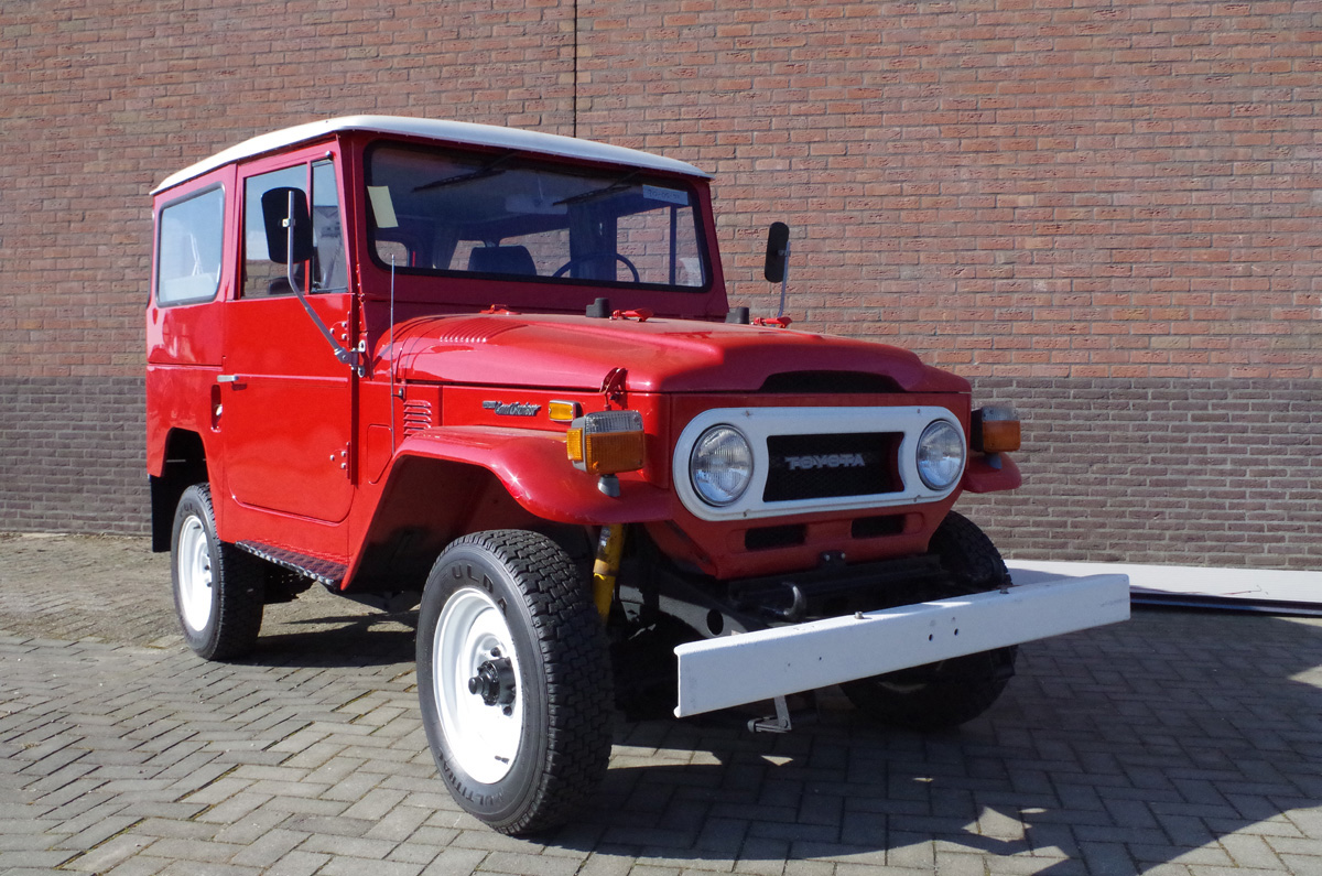 1973 Toyota FJ-40 Land Cruiser