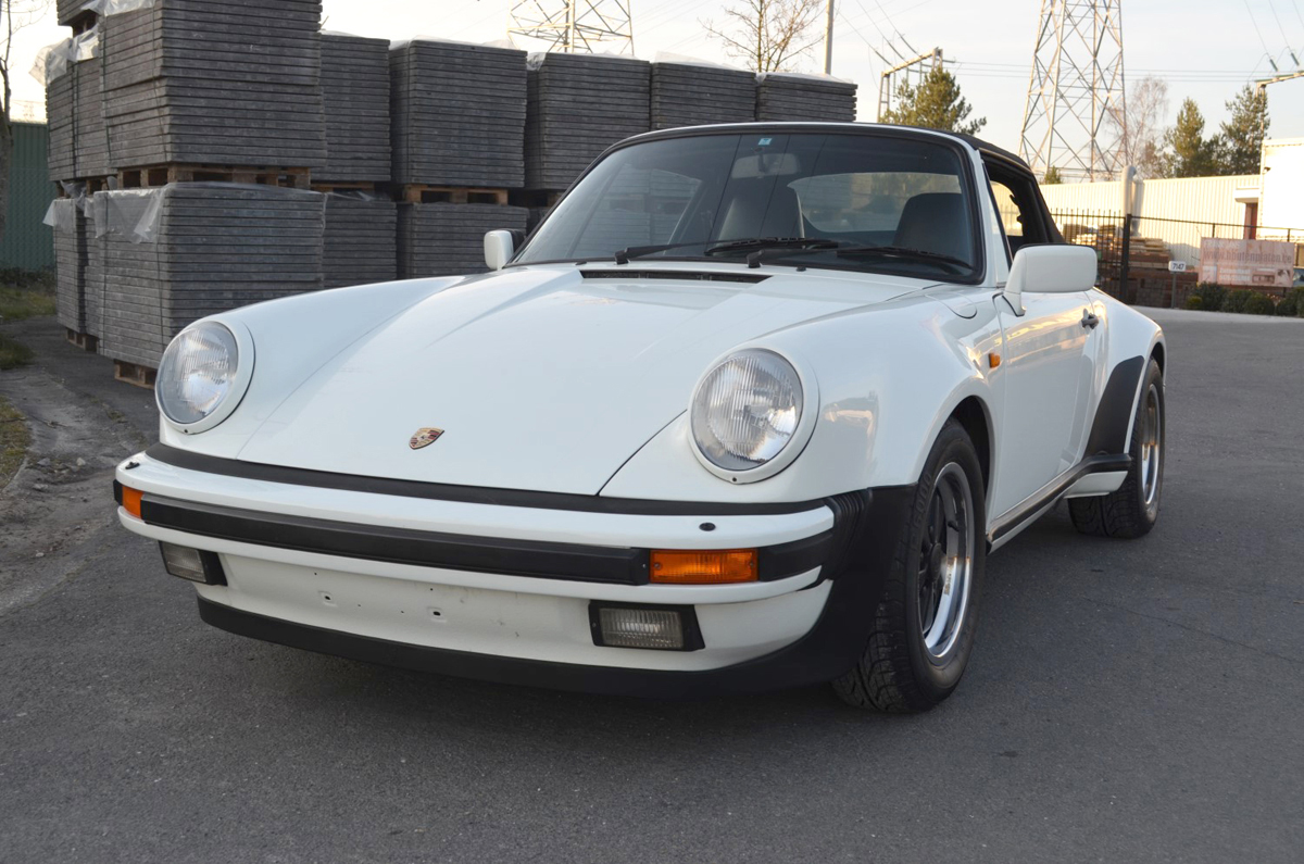1988 Porsche 911 Cabriolet – Turbo look