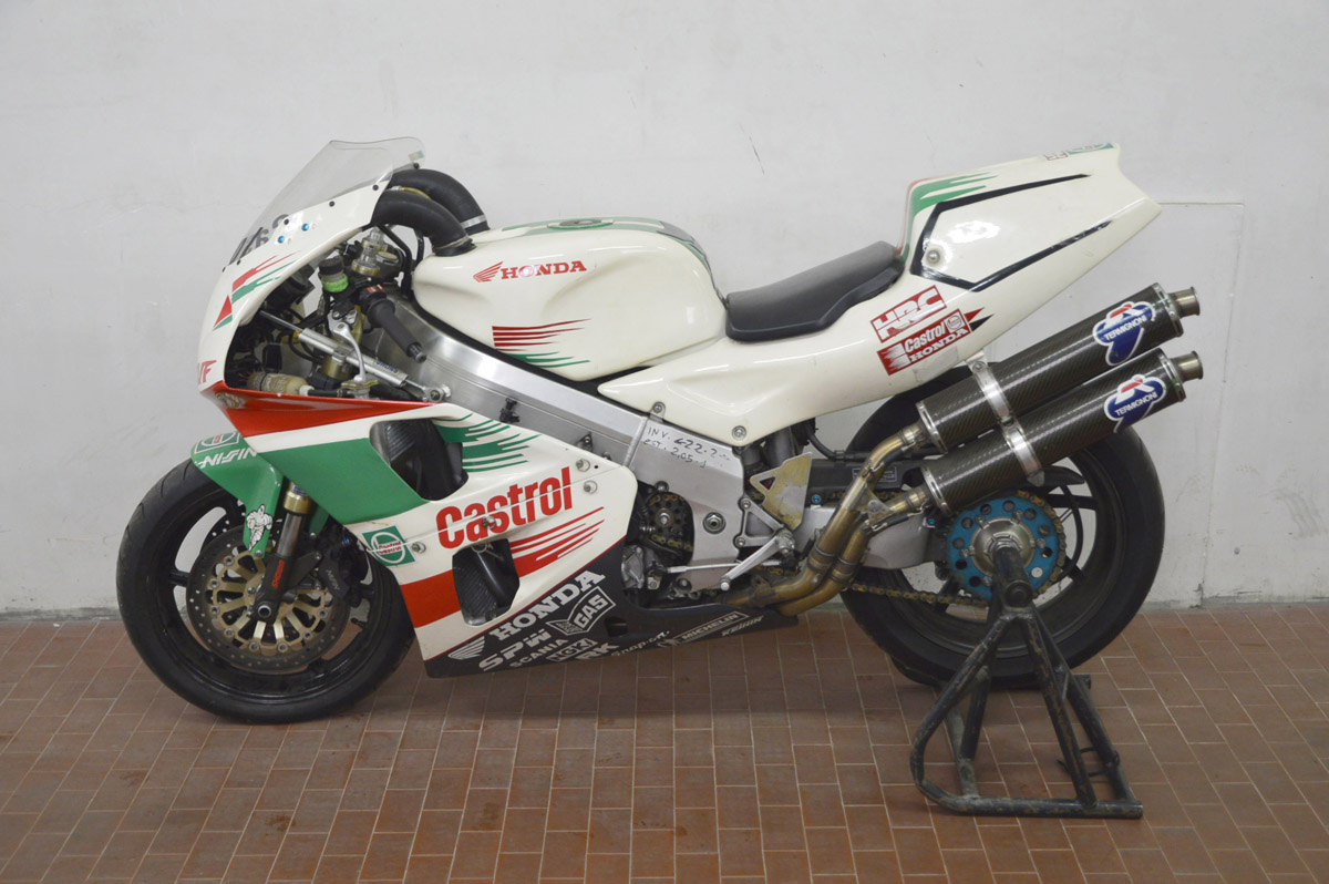 1994 Honda RVF750R RC45