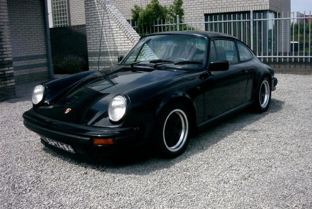 1977 Porsche 911 2.7-Litre Coupe