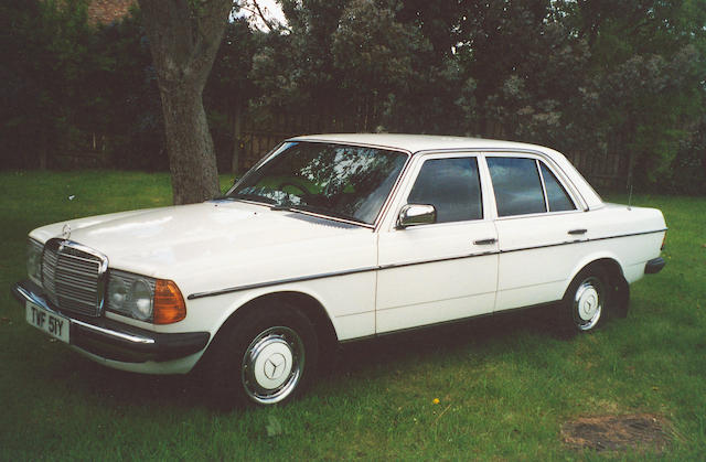 1982 Mercedes-Benz 200 Saloon