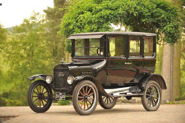 1924 Ford Model T Fordor Sedan