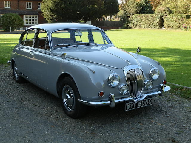 1969 Daimler V8 250 Sports Saloon