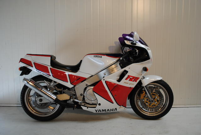 1987 Yamaha FZR1000 Genesis