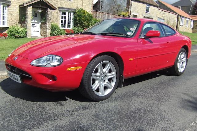 1999 Jaguar XK8 Coupé