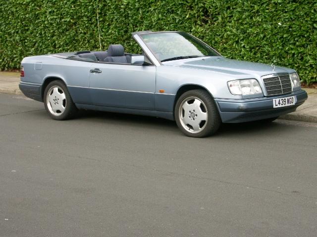 1994 Mercedes-Benz E220 Cabriolet