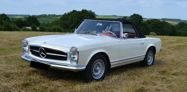 Mercedes-Benz 230 SL cabriolet avec hardtop 1966