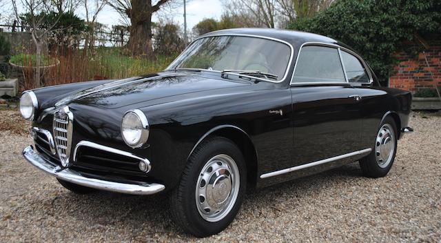 Alfa Romeo Giulietta Sprint série 750 coupé 1957