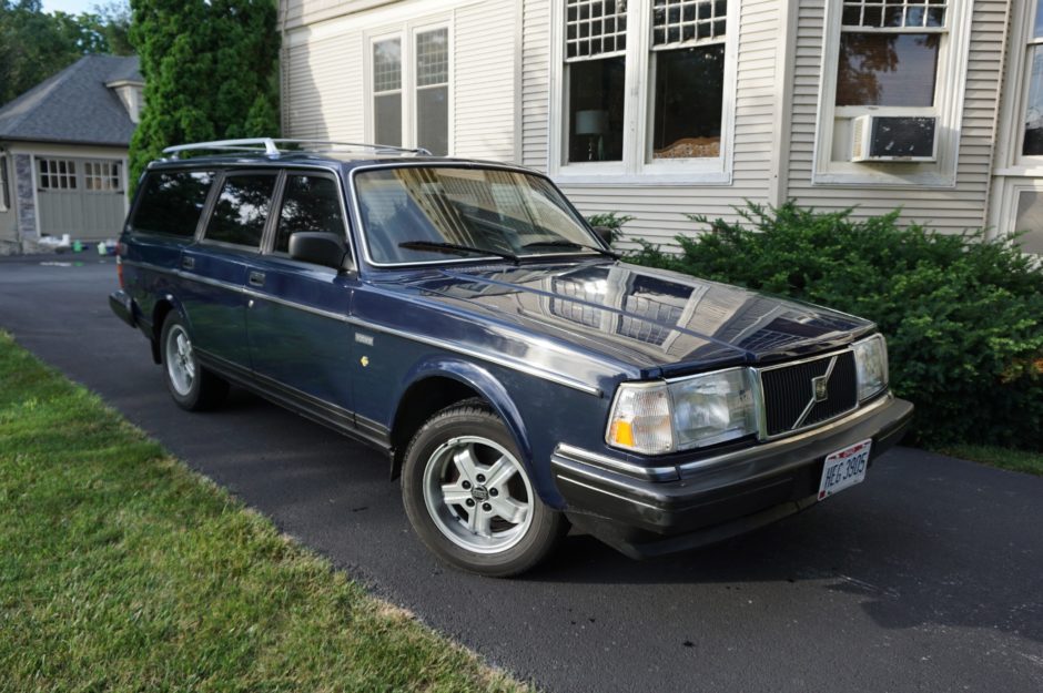 No Reserve: 1989 Volvo 240DL Wagon