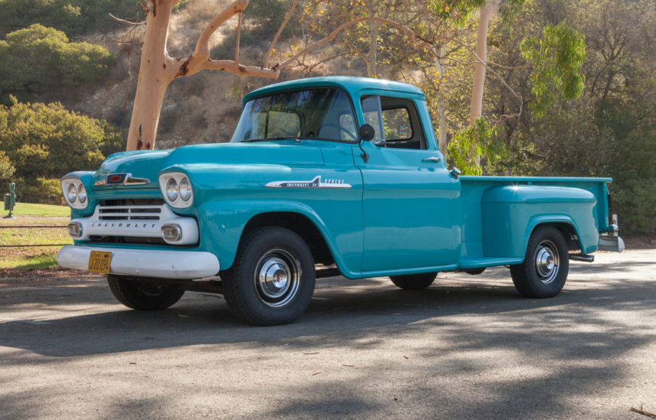 1958 Chevrolet Apache 32 Stepside Truck