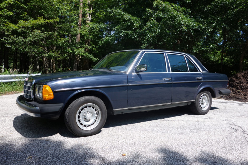 No Reserve: 1985 Mercedes-Benz 300D
