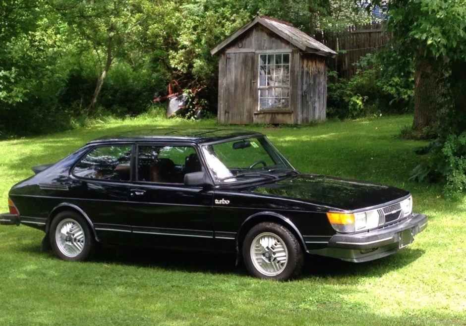 No Reserve: 1982 Saab 900 Turbo 8V 5-Speed