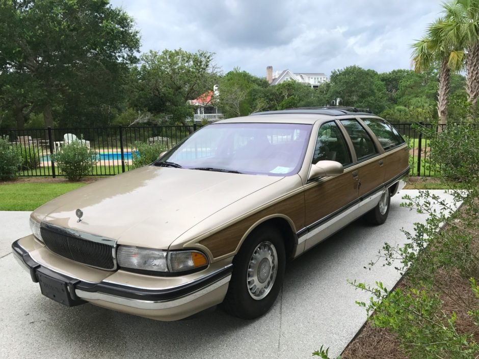 No Reserve: 1996 Buick Roadmaster Estate Wagon