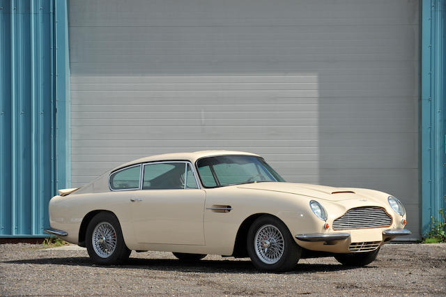 1970 Aston Martin DB6 Sports Saloon