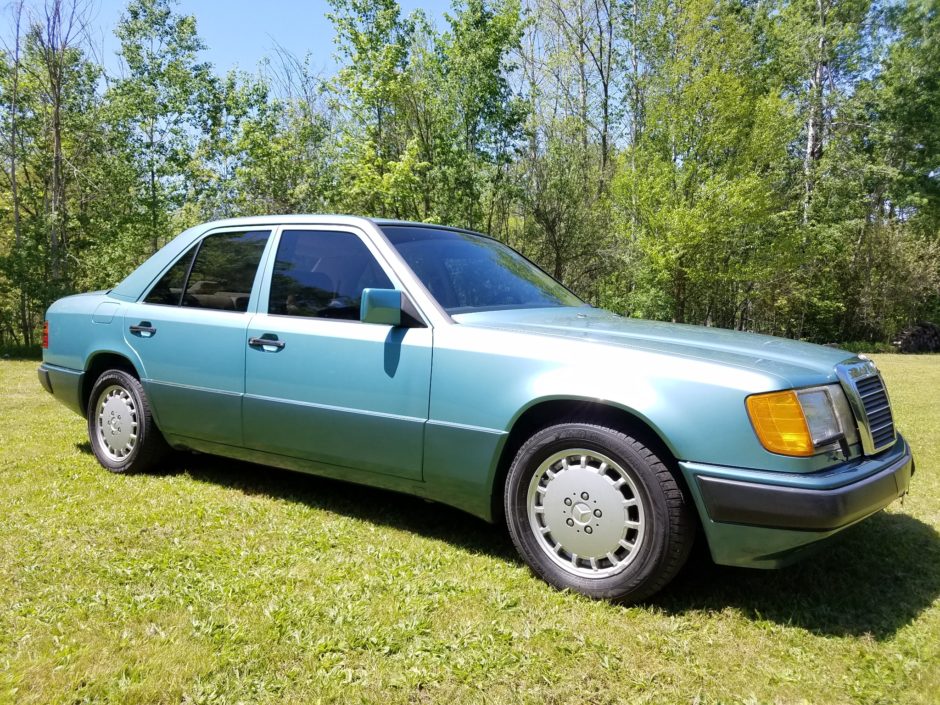 No Reserve: 1992 Mercedes-Benz 300E