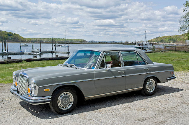 1972 Mercedes-Benz 280SE 4.5 Sedan