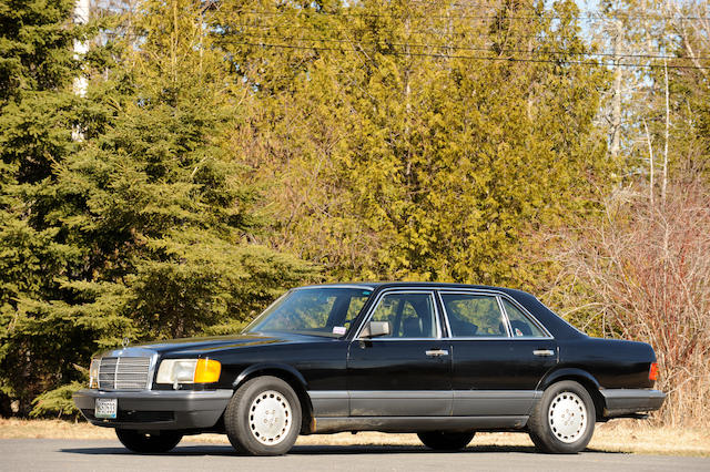 1990 Mercedes-Benz 350SDL Four-Door Sedan