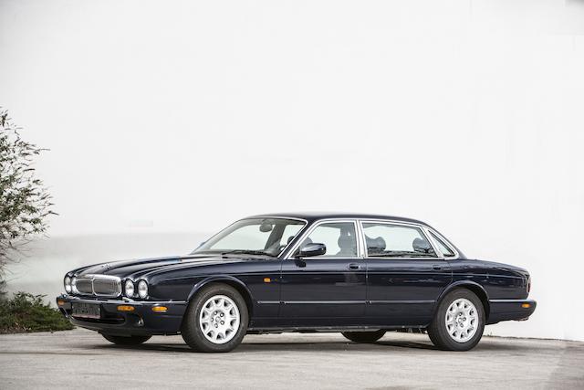 1999 Jaguar XJ8 Sovereign Majestic 4.0-Litre Saloon