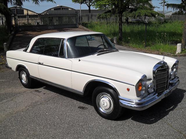 1967 Mercedes-Benz 300SE Coupe