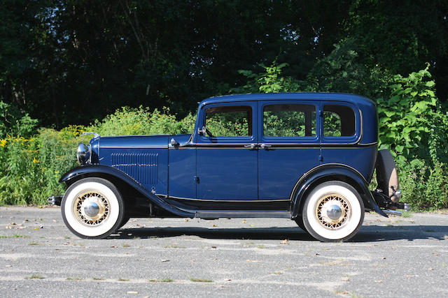 1932 Ford Model B Deluxe Fordor Sedan