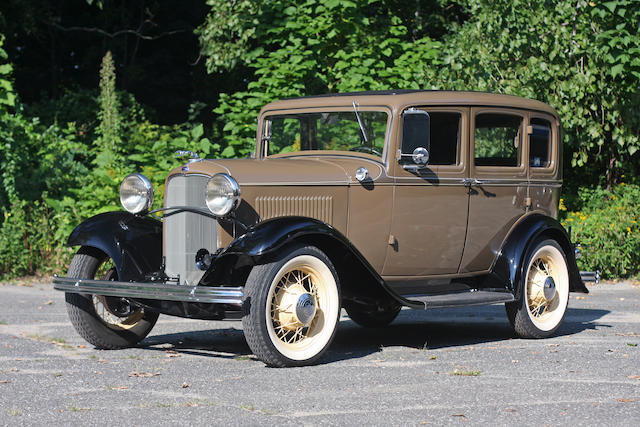 1932 Ford Model B Deluxe Fordor Sedan