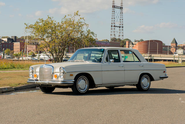 1972 MERCEDES-BENZ 280SE 4.5 Sedan