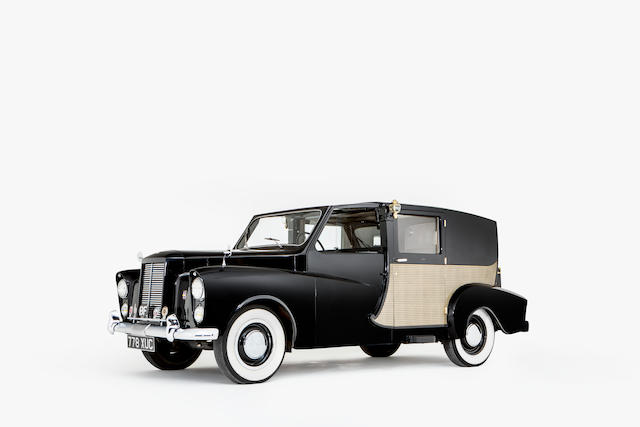 1960 AUSTIN FX4 BROUGHAM SEDANCA