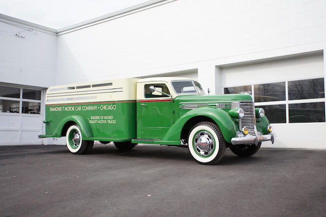 1934 DIAMOND T 406 DELUXE EXPRESS