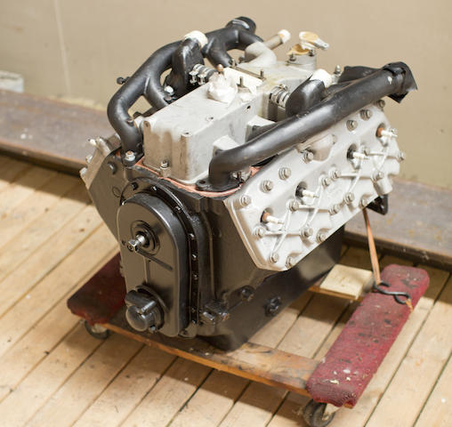 CIRCA 1937 CORD  810/812 ENGINE