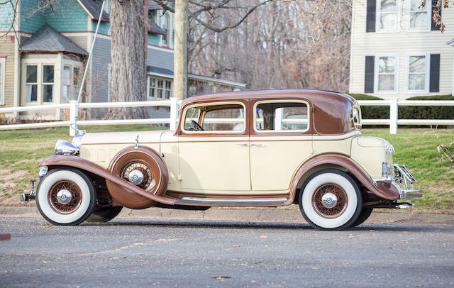 1932 CADILLAC 370-B V12 TOWN SEDAN