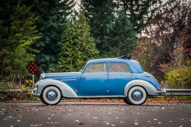 1953 MERCEDES-BENZ 220 SEDAN