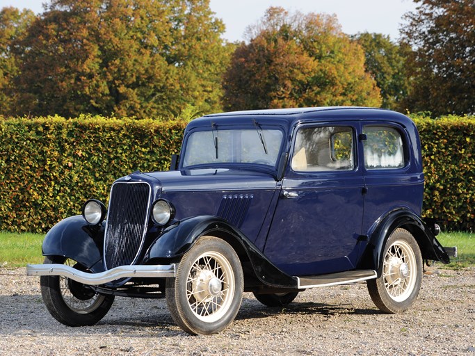 1932 Ford Model Y Saloon