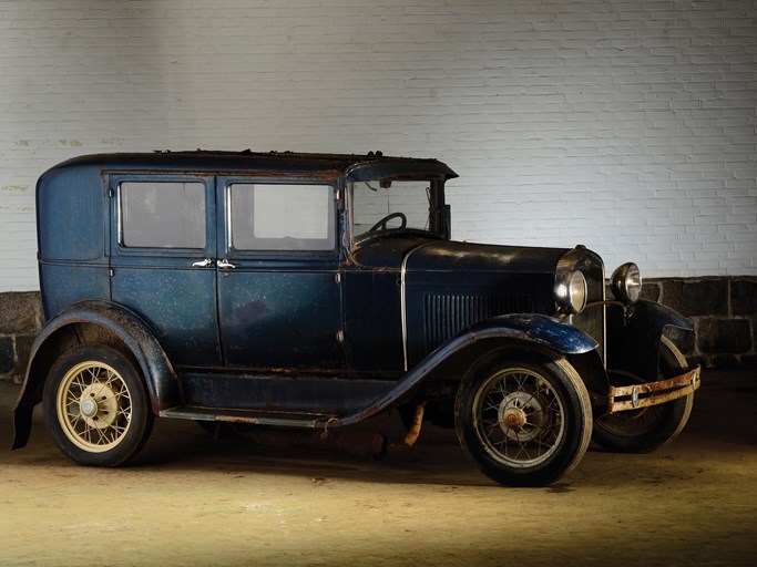 1931 Ford Model A Deluxe Fordor Sedan