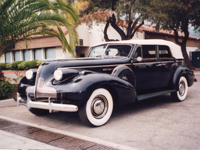 1939 Buick Roadmaster Six-Passenger Convertible Sedan