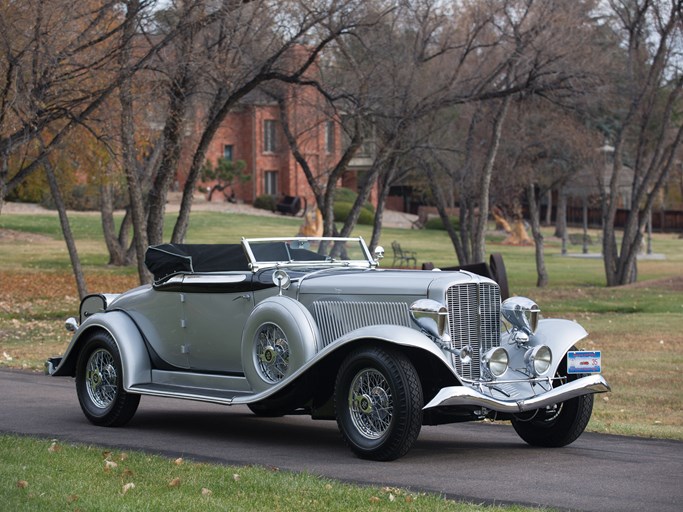 1934 Auburn Twelve Salon Cabriolet