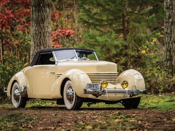 1936 Cord 810 Cabriolet